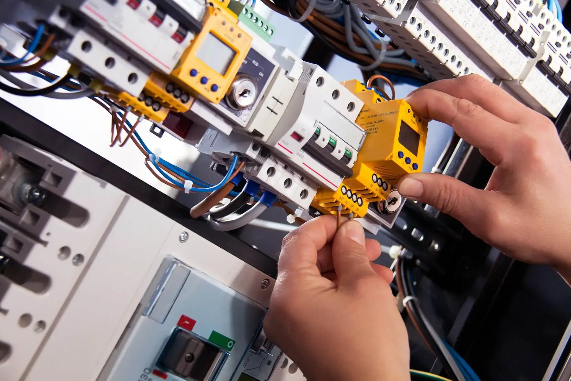 Certified electricians in Fulham